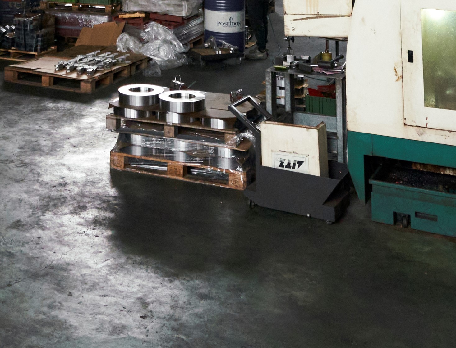 dctpro article img Why are the floors in precision processing plants so greasy?