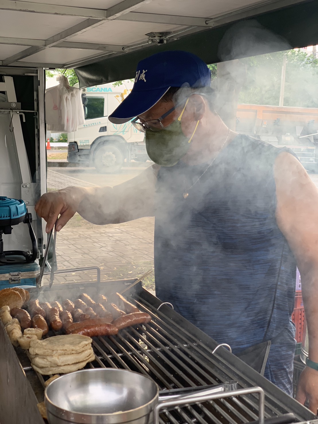 dctpro article img 餐飲業戴口罩除了預防飛沫汙染，我們更需要「肺部防護」。